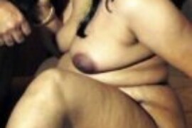 আম্মুর বান্ধবী রেবা আন্টিকে করলাম তার মেয়ের সামনেই-aunty ke chodar golpo