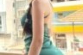 পুরা বাড়াটা আম্মুর টাইট গুদে ঢুকিয়ে দিলাম