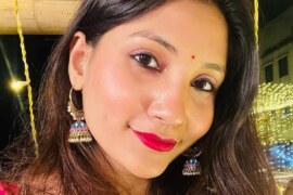 বিধবা বৌদির লাউ দুটোর দায়িত্ব পেলাম।