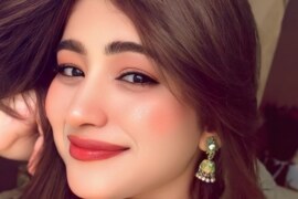 মা বোনকে এক সাথে একি বিছানায় চুদলাম।