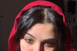 দুই কচি বোনের একজন নাগর।