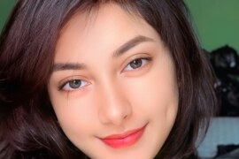 বউ মেয়েকে কাপড় খুলে আমার সামনে দার করালো।