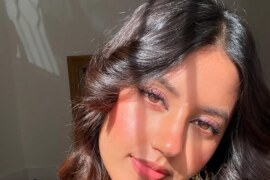 বউয়ের প্রেগন্যান্ট তাই বউ এর বদলে মাকে করলাম।