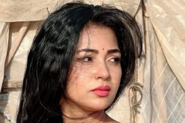 শ্বশুর মলম লাগালো আমার নরম জায়গায়।