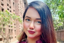 নিশি রাতের নতুন সুন্দরী সঙ্গিনী।