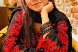 পানির ঝর্না ছেড়ে দিলাম তার মুখে।