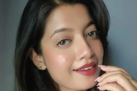 বউকে সুখ দেওয়ার জন্য ছেলে ভাড়া করে আনলাম।