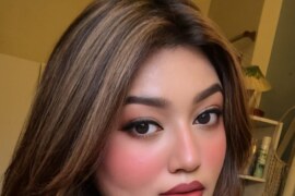 বন্ধুর বান্ধুবীকে বিছানায় নিয়ে খাট ভাঙ্গলাম।