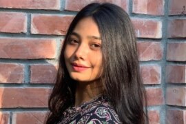 মামা ভাগ্নীকে নিষিদ্ধ প্রণয়ে নিয়ে গেল।