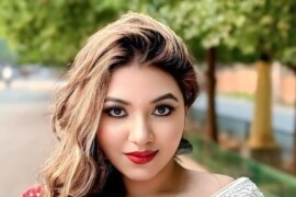 মায়ের থেকে বেশি সুখ কেউ দিতে পারবেনা।