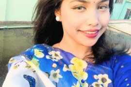 আমার বউ ট্রাক ড্রাইভারের সাথে।