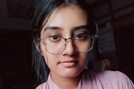 কুমারী মেয়েকে আদর করে এতো মজা।