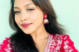 গ্রামের মা নিজের ছেলেকে ট্রেনিং দিলো।