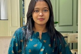 নিশার হবু শ্বশুর ও তার বন্ধু একসাথে।