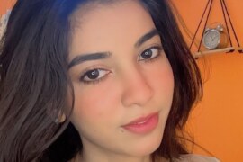 পার্কের পাবলিক টয়লেটে আমার নার্স বউ।