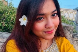 বন্ধুর কাছে বউকে শেয়ার করলাম।