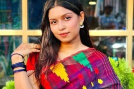 মাকে নিগ্রো বন্ধুর হাতে তুলে দিলাম।