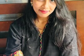 মেয়ের জন্য মাকে গাদন খেতে হলো।