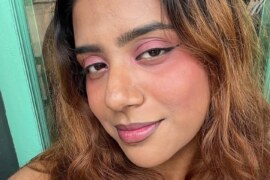 উপোসী কুমারী যুবতী মেয়ের গুদের স্বাদ।