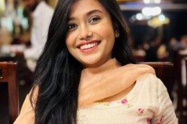 কামুক ডাক্তারের মাখনের মতো শরীর।