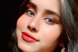 ছাত্রীর মায়ের গুদে এতো কুটকুটানি।