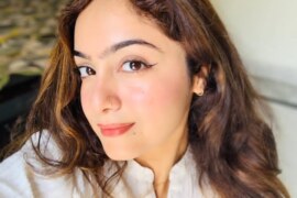 জেঠুর সাথে যুবতীর ফুলশয্যা।