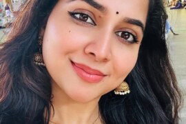 ভাবির পাহাড়ের মতো বিশাল দুধ।