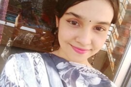 মায়ের সাথে সুখের সংসার।