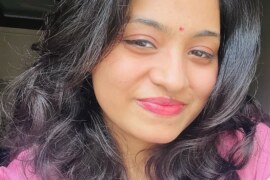 অল্প বয়সী টুম্পা কাকিমার উপহার