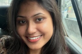 কাজের মেয়ে ও মায়ের সাথে থ্রীসাম।