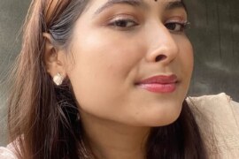 দিদি আমার মুখে তার দুধ ভরে দিল