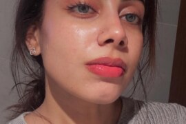 পরপুরুষের কোলে বউ দোলে।