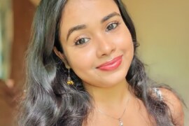 বন্ধুর মায়ের সাথে থ্রিসাম।