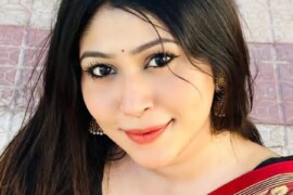 ভাড়াটিয়া তরুণীর সঙ্গে হিলা করার জন্য প্রেম।