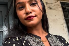 মায়ের সাদা মাই ও গোলাপী বোঁটা