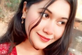 রাত বারোটায় বাথরুমের ভিতর নোংরামি।