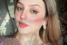 আমার মেয়েরা আমার মতন সেক্স পাগল