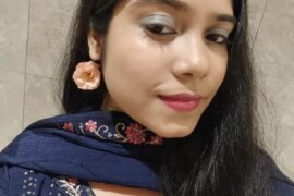 আমার সামনেই মা মুততে বসল