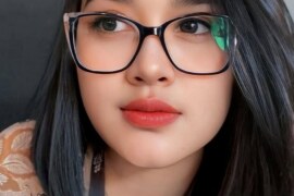 দুই বাগানের এক মালি