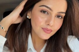 নিজের ভার্জিন বান্ধবীকে চোদার ঘটনা