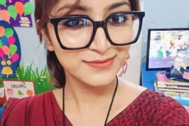 বাবা চুদল লেসবিয়ান মেয়েকে।