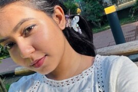 মাকে সবাই মিলে চুদে