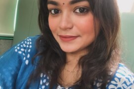 যাত্রাপথে কলিগের বউয়ের গুদের টেস্ট