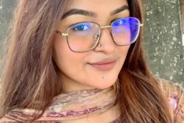 যুবতী নীলা ভাবীর রসালো ভোদা