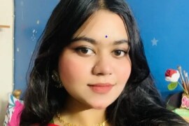 শাশুরির সাথে ডলা ডলি করতে করতে