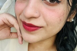 ছাত্রীর মায়ের ভেজা দেহ