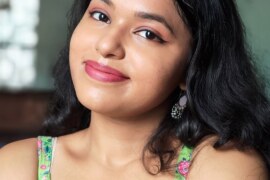 বন্ধুর কুমারী বোনের ভিতর ভিজিয়ে দিলাম।