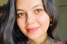 দিদির হাতে লেংটু শাস্তি