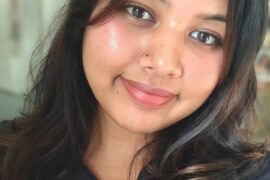 বন্ধুর মাকে একা পেয়ে