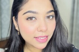 বন্ধুর মাকে টাকা দিয়ে পোটালাম।